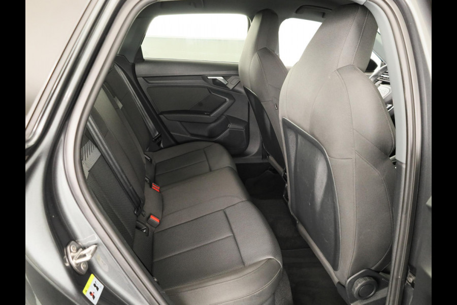 Audi A3 Sportback 45 TFSI e S edition Competition 245pk | Navigatie | Parkeercamera | Adaptieve cruise controle | Stoelverwarming