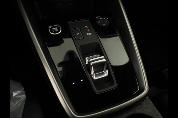 Audi A3 Sportback 45 TFSI e S edition Competition 245pk | Navigatie | Parkeercamera | Adaptieve cruise controle | Stoelverwarming