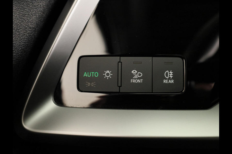 Audi A3 Sportback 45 TFSI e S edition Competition 245pk | Navigatie | Parkeercamera | Adaptieve cruise controle | Stoelverwarming