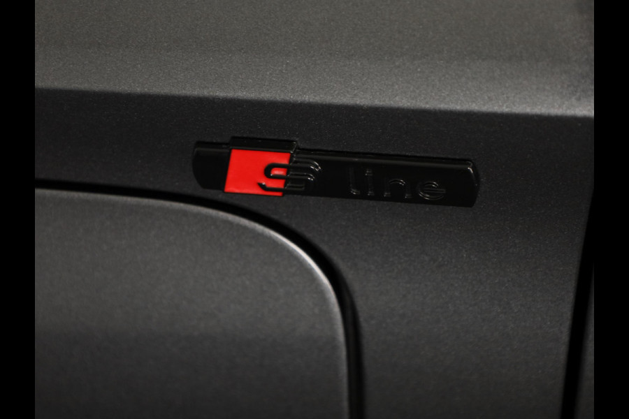 Audi A3 Sportback 45 TFSI e S edition Competition 245pk | Navigatie | Parkeercamera | Adaptieve cruise controle | Stoelverwarming