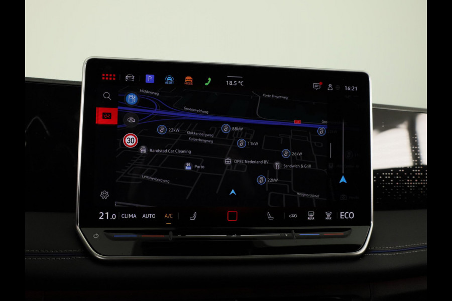 Volkswagen Tiguan 1.5 eHybrid R-Line Edition | 272 PK |Automaat (DSG) | Verlengde garantie | Navigatie | Panoramadak | Parkeersensoren (Park assist) | Rondomzicht 360 grade camera | Stoelverwarming | R-Line |