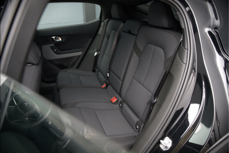 Polestar 2 Long Range Dual Motor Launch Edition 78kWh | Panoramadak | Stoelverwarming | Stuurverwarming | Harman Kardon | Memory Seat | 360 Camera | Keyless | Adaptive Cruise Control | Apple Carplay | BTW | LED |