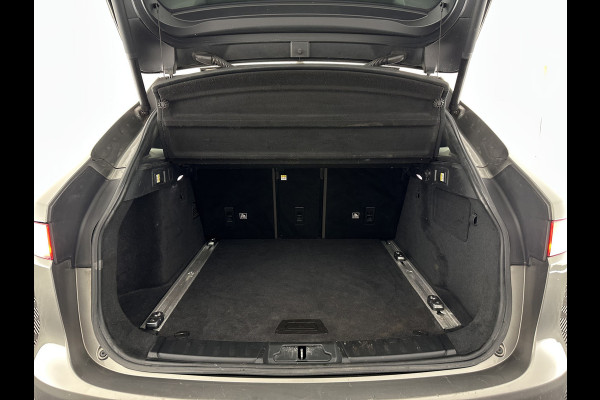Jaguar F-Pace 3.0d First Edition AWD (INCL-BTW) Aut. *PANO | LEATHER | XENON | MEMORY-PACK | DIGI-COCKPIT | MERIDIAN-SOUND | NAVI-FULLMAP | CAMERA | HEATED-COMFORTSEATS | AMBIENTLIGHT | SHIFTPADDLES | ECC | PDC | CRUISE | TOWBAR