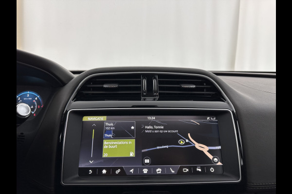 Jaguar F-Pace 3.0d First Edition AWD (INCL-BTW) Aut. *PANO | LEATHER | XENON | MEMORY-PACK | DIGI-COCKPIT | MERIDIAN-SOUND | NAVI-FULLMAP | CAMERA | HEATED-COMFORTSEATS | AMBIENTLIGHT | SHIFTPADDLES | ECC | PDC | CRUISE | TOWBAR