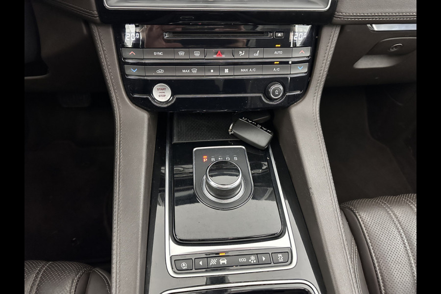 Jaguar F-Pace 3.0d First Edition AWD (INCL-BTW) Aut. *PANO | LEATHER | XENON | MEMORY-PACK | DIGI-COCKPIT | MERIDIAN-SOUND | NAVI-FULLMAP | CAMERA | HEATED-COMFORTSEATS | AMBIENTLIGHT | SHIFTPADDLES | ECC | PDC | CRUISE | TOWBAR