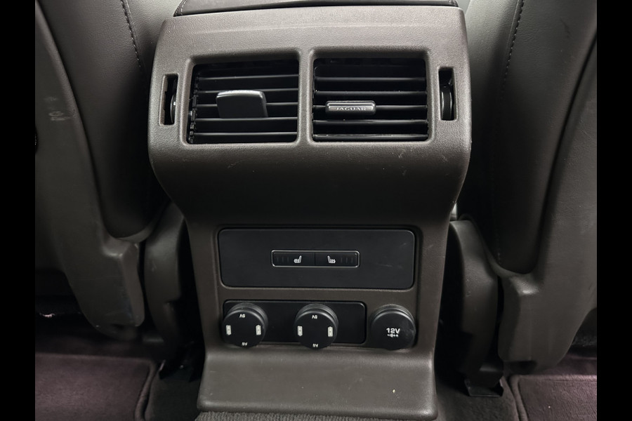 Jaguar F-Pace 3.0d First Edition AWD (INCL-BTW) Aut. *PANO | LEATHER | XENON | MEMORY-PACK | DIGI-COCKPIT | MERIDIAN-SOUND | NAVI-FULLMAP | CAMERA | HEATED-COMFORTSEATS | AMBIENTLIGHT | SHIFTPADDLES | ECC | PDC | CRUISE | TOWBAR