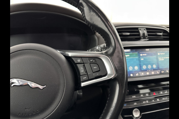 Jaguar F-Pace 3.0d First Edition AWD (INCL-BTW) Aut. *PANO | LEATHER | XENON | MEMORY-PACK | DIGI-COCKPIT | MERIDIAN-SOUND | NAVI-FULLMAP | CAMERA | HEATED-COMFORTSEATS | AMBIENTLIGHT | SHIFTPADDLES | ECC | PDC | CRUISE | TOWBAR