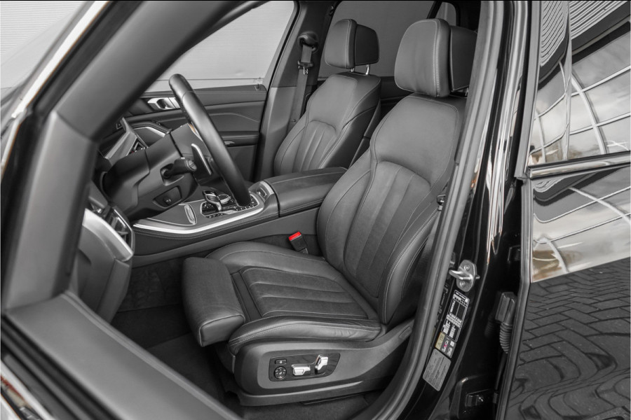 BMW X5 xDrive45e High Ex M-Sport Pano Laser Trekhaak HUD 22"