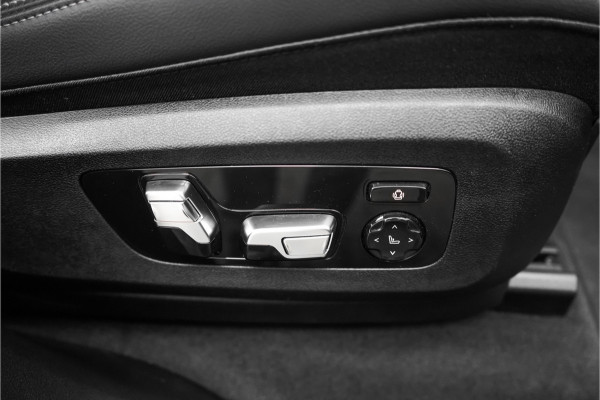 BMW X5 xDrive45e High Ex M-Sport Pano Laser Trekhaak HUD 22"