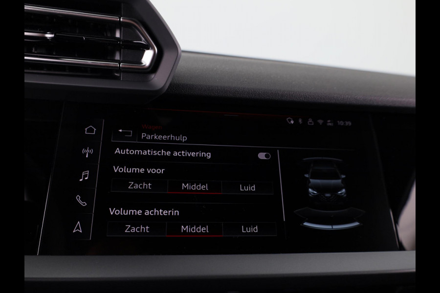 Audi A3 Sportback 40 TFSI e Pro Line 204pk | 18 inch Lichtmetalen velgen | Parkeercamera| Navigatie via App | Stoelverwarming