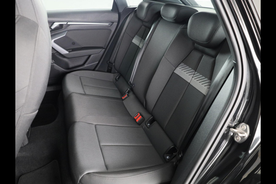 Audi A3 Sportback 40 TFSI e Advanced edition 204 pk S-tronic | Privé lease vanaf 655,- per maand | Verlengde garantie | Navigatie | Parkeersensoren (Park assist) | Achteruitrijcamera | Adaptieve cruise control | Stoelverwarming |