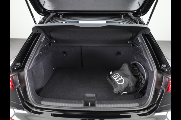 Audi A3 Sportback 40 TFSI e Advanced edition 204 pk S-tronic | Privé lease vanaf 655,- per maand | Verlengde garantie | Navigatie | Parkeersensoren (Park assist) | Achteruitrijcamera | Adaptieve cruise control | Stoelverwarming |