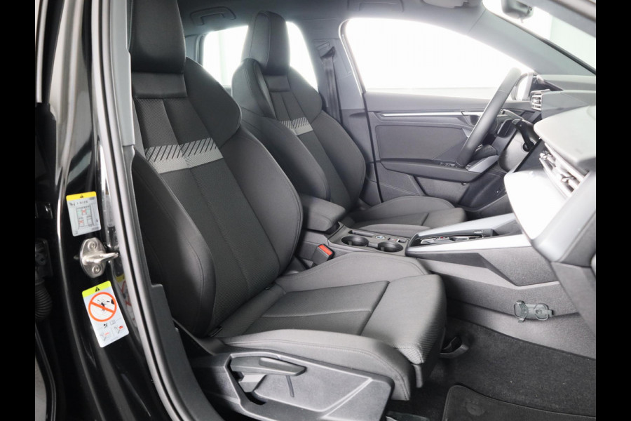 Audi A3 Sportback 40 TFSI e Advanced edition 204 pk S-tronic | Privé lease vanaf 655,- per maand | Verlengde garantie | Navigatie | Parkeersensoren (Park assist) | Achteruitrijcamera | Adaptieve cruise control | Stoelverwarming |