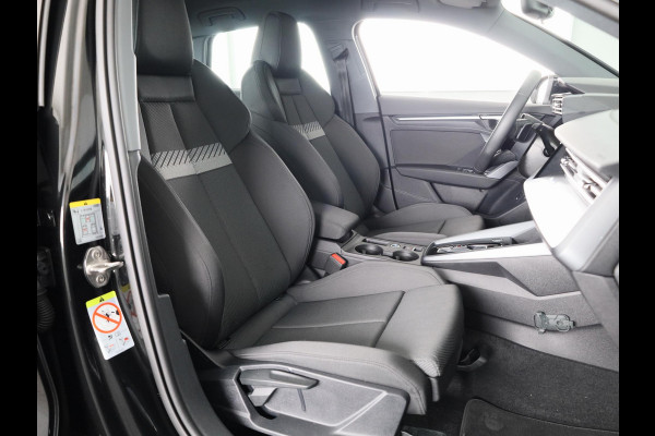 Audi A3 Sportback 40 TFSI e Advanced edition 204 pk S-tronic | Privé lease vanaf 655,- per maand | Verlengde garantie | Navigatie | Parkeersensoren (Park assist) | Achteruitrijcamera | Adaptieve cruise control | Stoelverwarming |