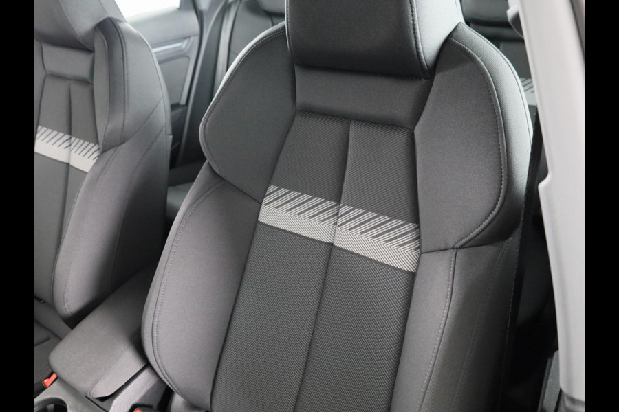 Audi A3 Sportback 40 TFSI e Advanced edition 204 pk S-tronic | Privé lease vanaf 655,- per maand | Verlengde garantie | Navigatie | Parkeersensoren (Park assist) | Achteruitrijcamera | Adaptieve cruise control | Stoelverwarming |
