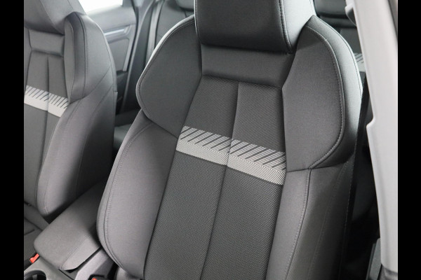 Audi A3 Sportback 40 TFSI e Advanced edition 204 pk S-tronic | Privé lease vanaf 655,- per maand | Verlengde garantie | Navigatie | Parkeersensoren (Park assist) | Achteruitrijcamera | Adaptieve cruise control | Stoelverwarming |