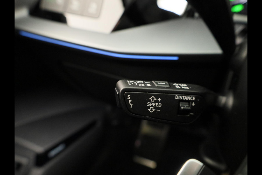 Audi A3 Sportback 45 TFSI e S edition Competition 245pk | Panoramadak | Sonos 3D | Ambient light | Parkeercamere | Adaptieve cruise controle