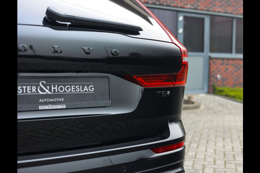 Volvo XC60 T8 AWD Ultra Black Edition | Pano - Trekhaak - HUD