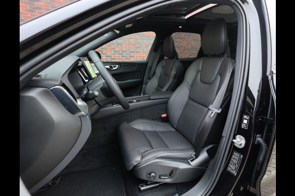 Volvo XC60 T8 AWD Ultra Black Edition | Pano - Trekhaak - HUD
