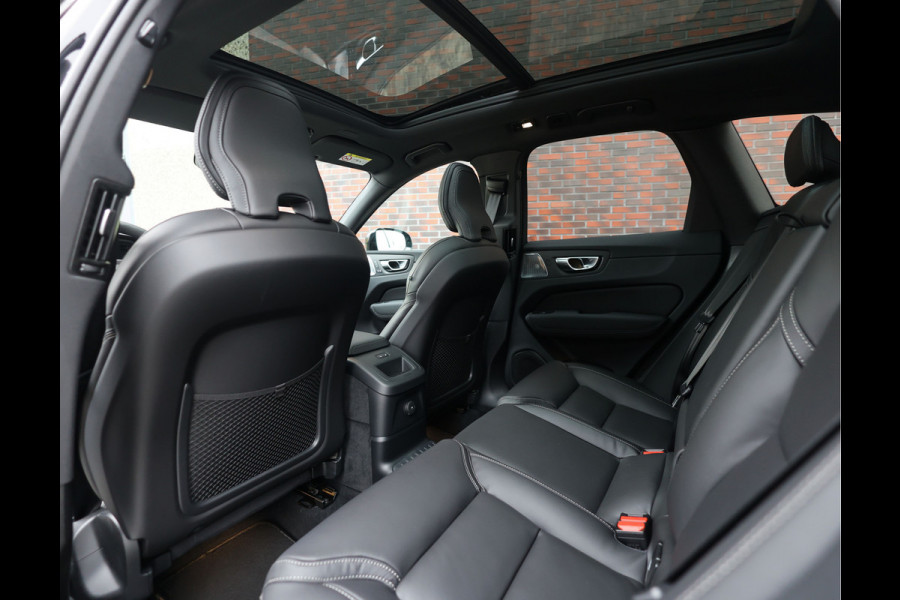 Volvo XC60 T8 AWD Ultra Black Edition | Pano - Trekhaak - HUD