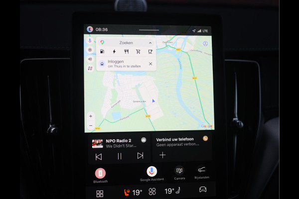 Volvo XC60 T8 AWD Ultra Black Edition | Pano - Trekhaak - HUD