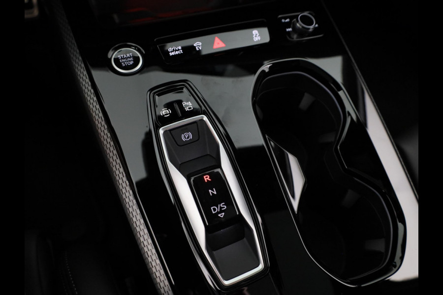 Audi A5 Avant 2.0 e-hybrid quattro S edition Competition 367pk | Private lease vanaf € 1.198,- per maand | Panoramdak | Trekhaak | Matrix | Keyless | Adaptieve cruise controle