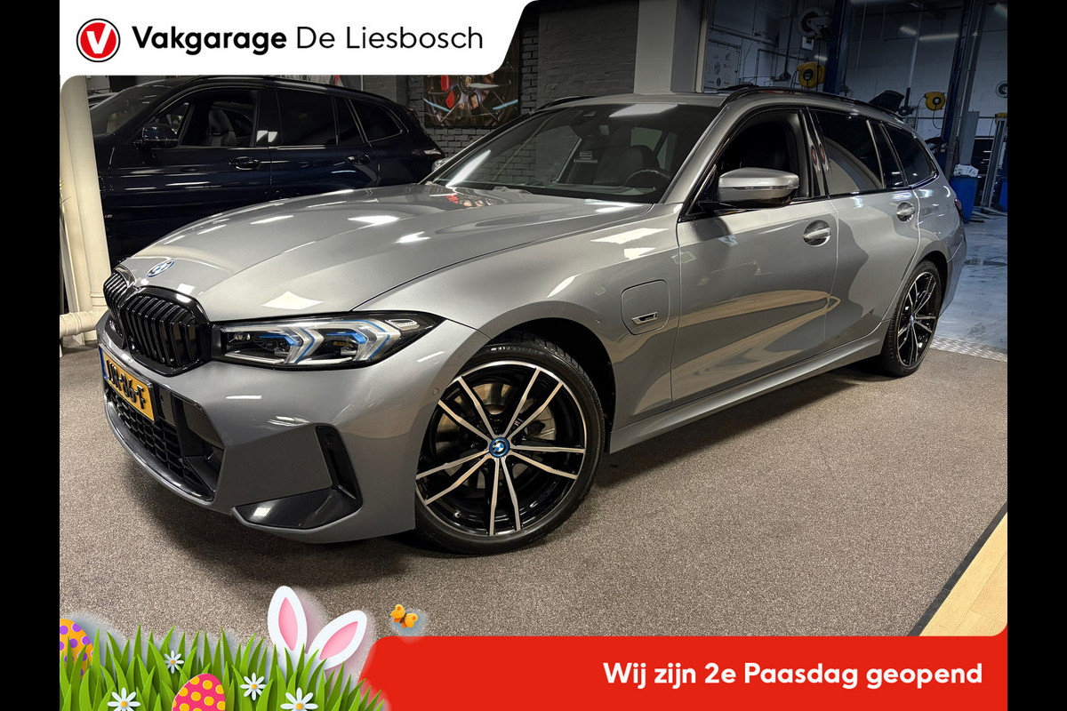BMW 3 Serie Touring 330e xDrive M-pakket facelift / Panorama-dak / head-up / 360 camera / Harman-Kardon