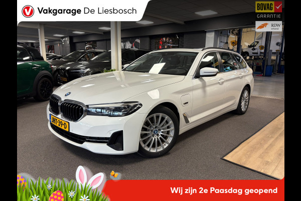 BMW 5 Serie Touring 520e Business Edition Plus / leder /camera / panorama-dak / head-up