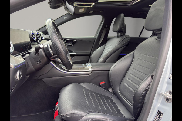 Mercedes-Benz C-Klasse 300 e AMG Line Premium Plus | Pano | 360 | Head -Up | Leder | Sfeer | Memory | Night Pakket | Trekhaak |