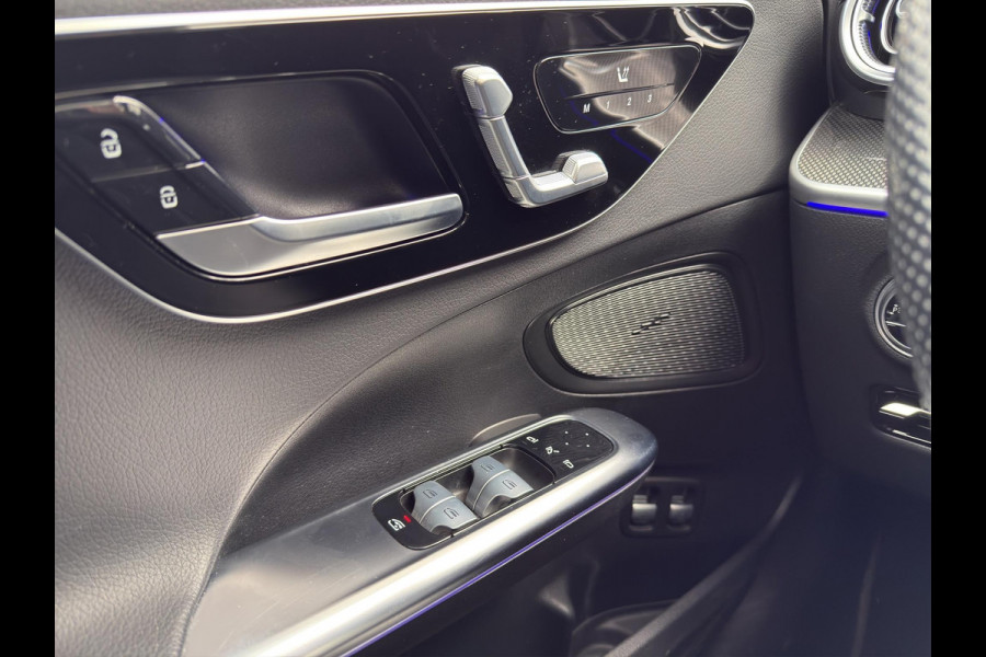 Mercedes-Benz C-Klasse 300 e AMG Line Premium Plus | Pano | 360 | Head -Up | Leder | Sfeer | Memory | Night Pakket | Trekhaak |