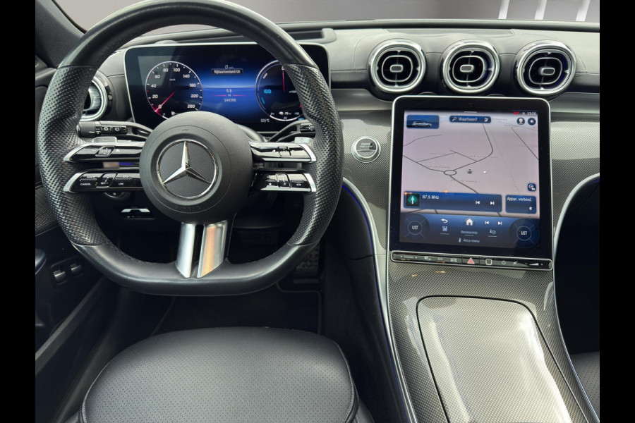 Mercedes-Benz C-Klasse 300 e AMG Line Premium Plus | Pano | 360 | Head -Up | Leder | Sfeer | Memory | Night Pakket | Trekhaak |