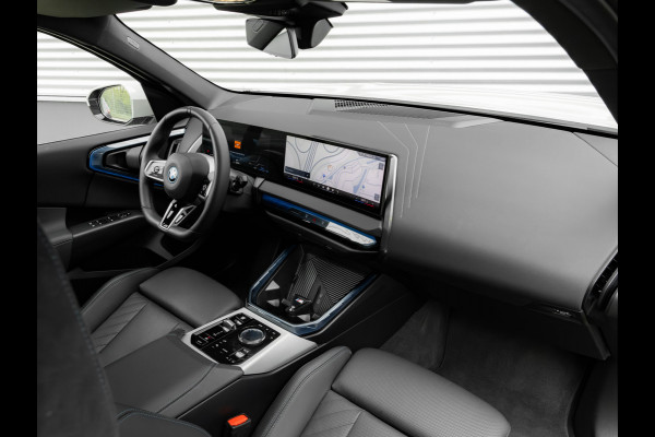 BMW X3 30e xDrive M-Sport Pro - Pano - Trekhaak - Stuurwiel Verwarmd