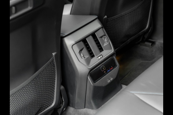 BMW X3 30e xDrive M-Sport Pro - Pano - Trekhaak - Stuurwiel Verwarmd