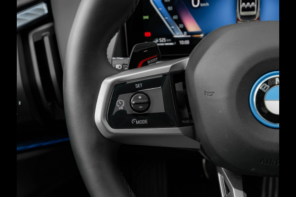 BMW X3 30e xDrive M-Sport Pro - Pano - Trekhaak - Stuurwiel Verwarmd