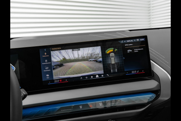 BMW X3 30e xDrive M-Sport Pro - Pano - Trekhaak - Stuurwiel Verwarmd