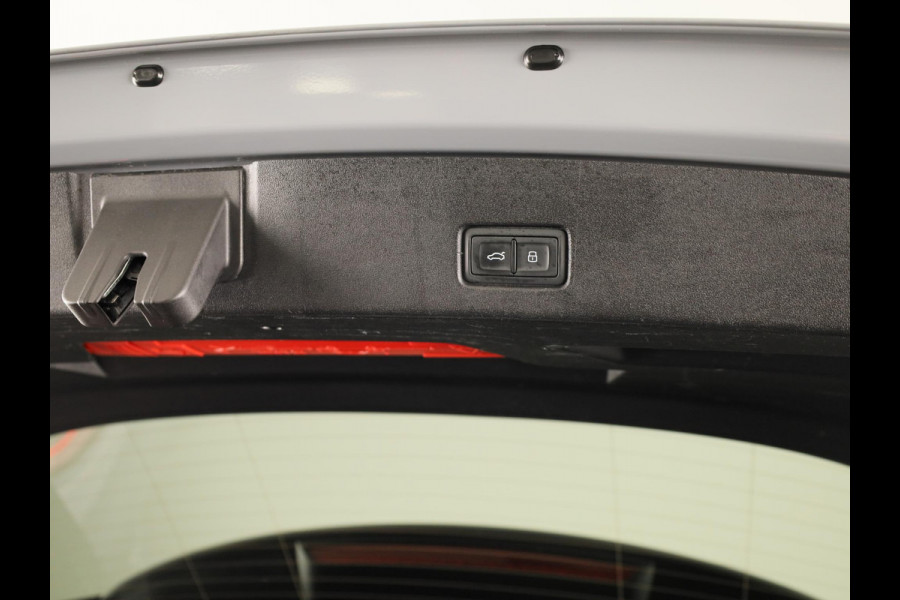 Audi Q4 e-tron 40 S-line 77kWh 204pk | SOH 94% | Panoramadak| Navigatie | Parkeercamera | Lederen bekleding | Keyless pakket | Head up display