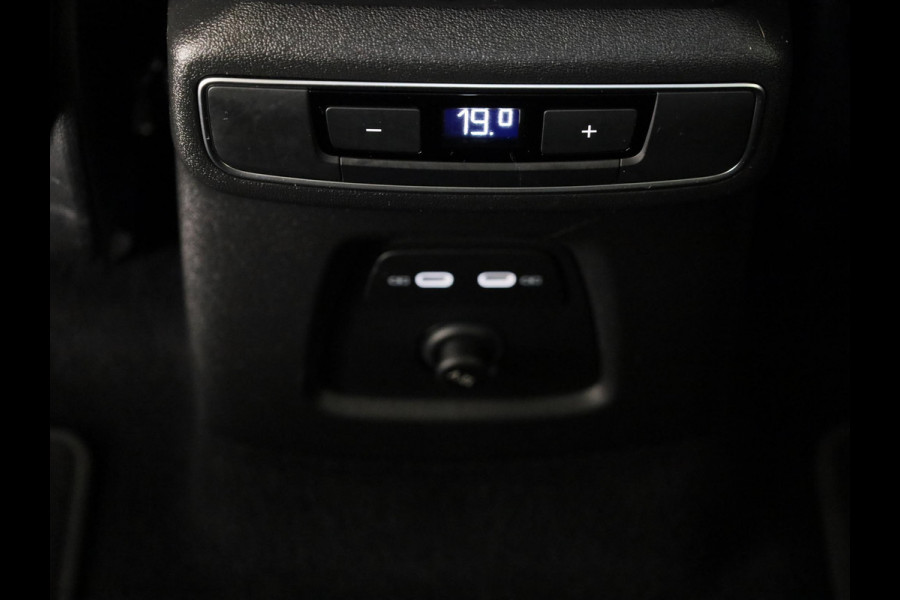 Audi Q4 e-tron 40 S-line 77kWh 204pk | SOH 94% | Panoramadak| Navigatie | Parkeercamera | Lederen bekleding | Keyless pakket | Head up display