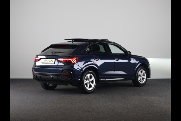 Audi Q3 Sportback 45 TFSI e S Edition 245 pk S-tronic | Navigatie | Panoramadak | Parkeersensoren | Adaptieve cruise control | S-Line