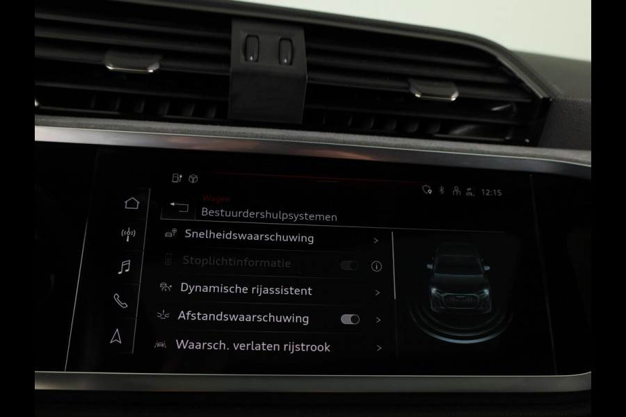 Audi Q3 Sportback 45 TFSI e S Edition 245 pk S-tronic | Navigatie | Panoramadak | Parkeersensoren | Adaptieve cruise control | S-Line