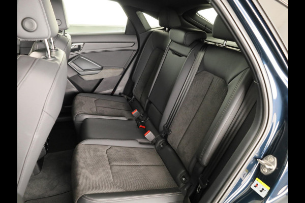 Audi Q3 Sportback 45 TFSI e S Edition 245 pk S-tronic | Navigatie | Panoramadak | Parkeersensoren | Adaptieve cruise control | S-Line