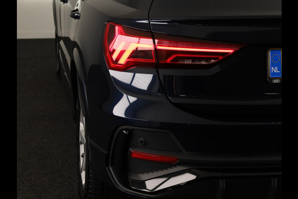 Audi Q3 Sportback 45 TFSI e S Edition 245 pk S-tronic | Navigatie | Panoramadak | Parkeersensoren | Adaptieve cruise control | S-Line