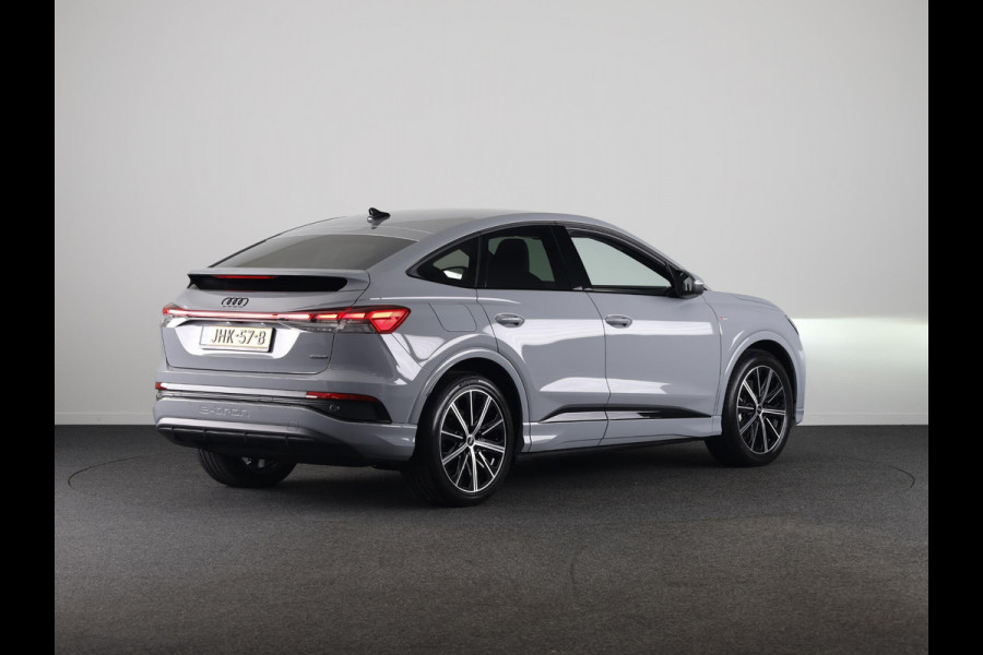 Audi Q4 Sportback e-tron 45 quattro S Edition Competition 82 kWh 286pk |  Assistentiepakket plus | 20 inch lichtmetalen velgen | Lichtpakket plus |