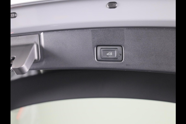 Audi Q4 Sportback e-tron 45 quattro S Edition Competition 82 kWh 286pk |  Assistentiepakket plus | 20 inch lichtmetalen velgen | Lichtpakket plus |