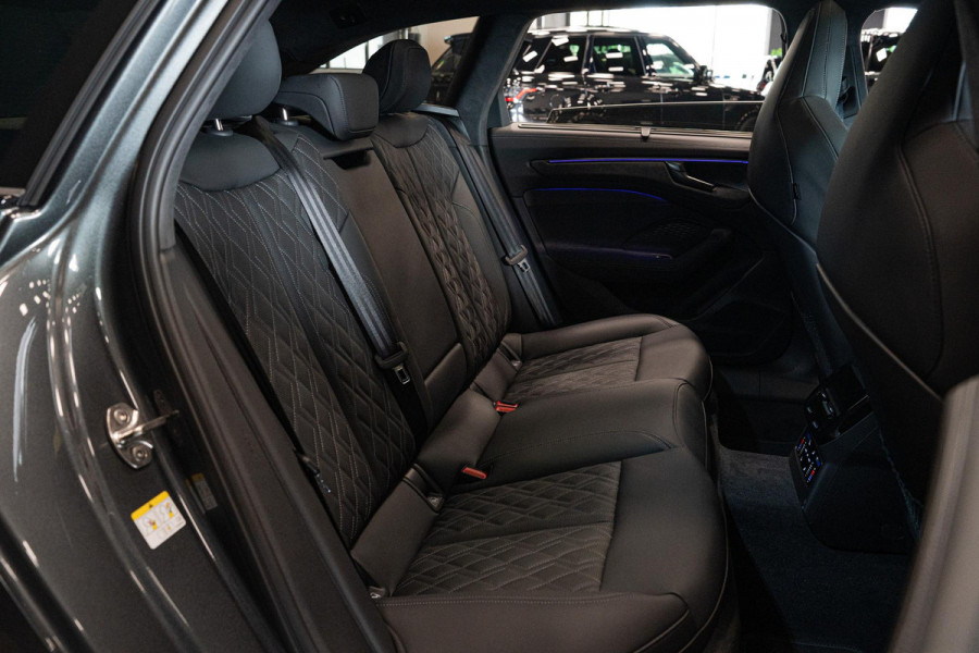 Audi A6 Avant 2.0 e-hybrid quattro S edition Competition *Panorama / Bang & Olufsen / Bijrijders-display / HUD / Memory / Ventilatie- & massage*