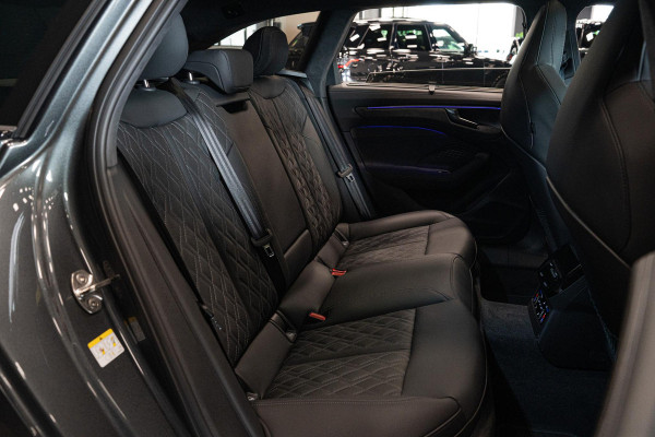 Audi A6 Avant 2.0 e-hybrid quattro S edition Competition *Panorama / Bang & Olufsen / Bijrijders-display / HUD / Memory / Ventilatie- & massage*