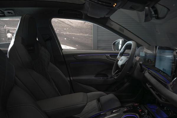 Audi A6 Avant 2.0 e-hybrid quattro S edition Competition *Panorama / Bang & Olufsen / Bijrijders-display / HUD / Memory / Ventilatie- & massage*