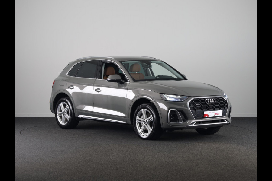 Audi Q5 50 TFSI e S edition 299 pk S-tronic | Navigatie | Parkeersensoren | Achteruitrijcamera | Autom. airco (3 zones) | S-line