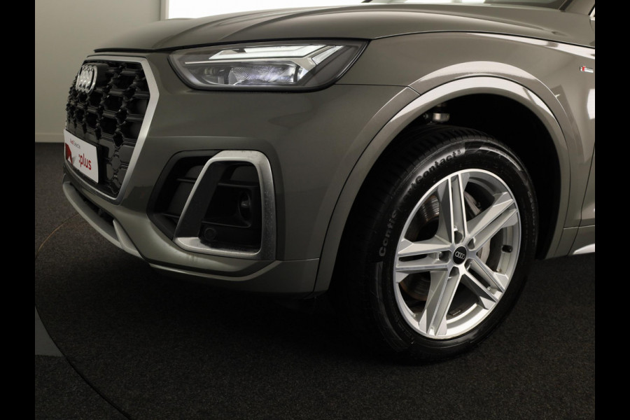 Audi Q5 50 TFSI e S edition 299 pk S-tronic | Navigatie | Parkeersensoren | Achteruitrijcamera | Autom. airco (3 zones) | S-line