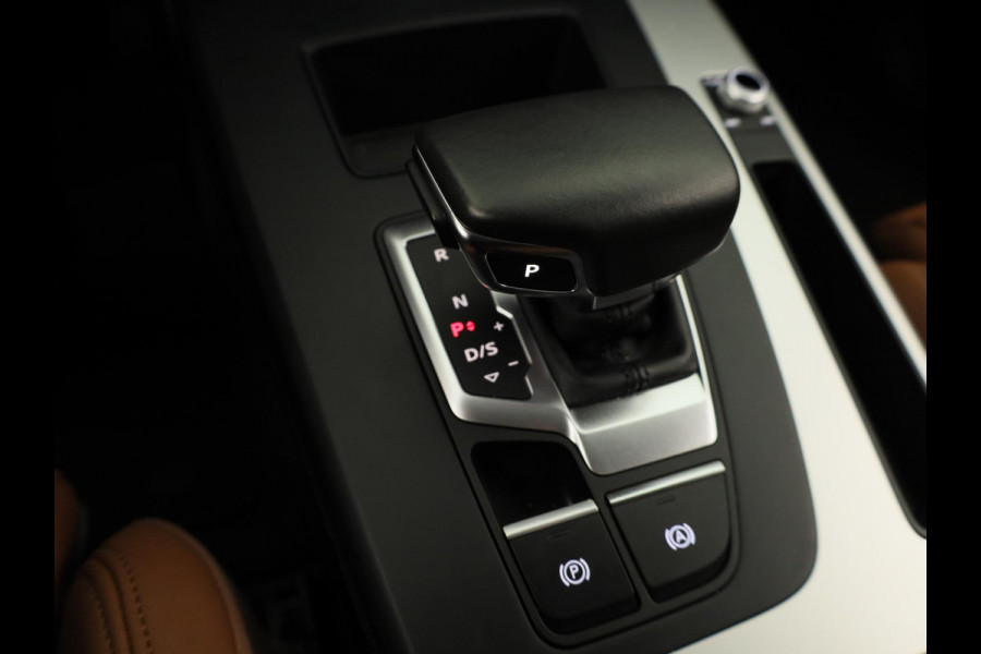 Audi Q5 50 TFSI e S edition 299 pk S-tronic | Navigatie | Parkeersensoren | Achteruitrijcamera | Autom. airco (3 zones) | S-line