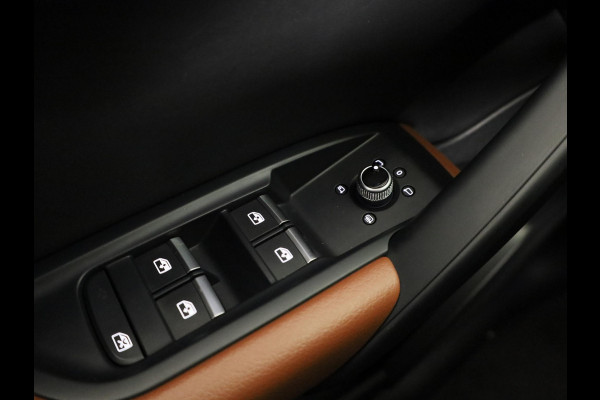 Audi Q5 50 TFSI e S edition 299 pk S-tronic | Navigatie | Parkeersensoren | Achteruitrijcamera | Autom. airco (3 zones) | S-line